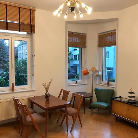 Apartment Stylische Mid-century-wohnung Im Zentrum Plauens Plauen