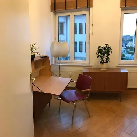 Stylische Mid-century-wohnung Im Zentrum Plauens Plauen